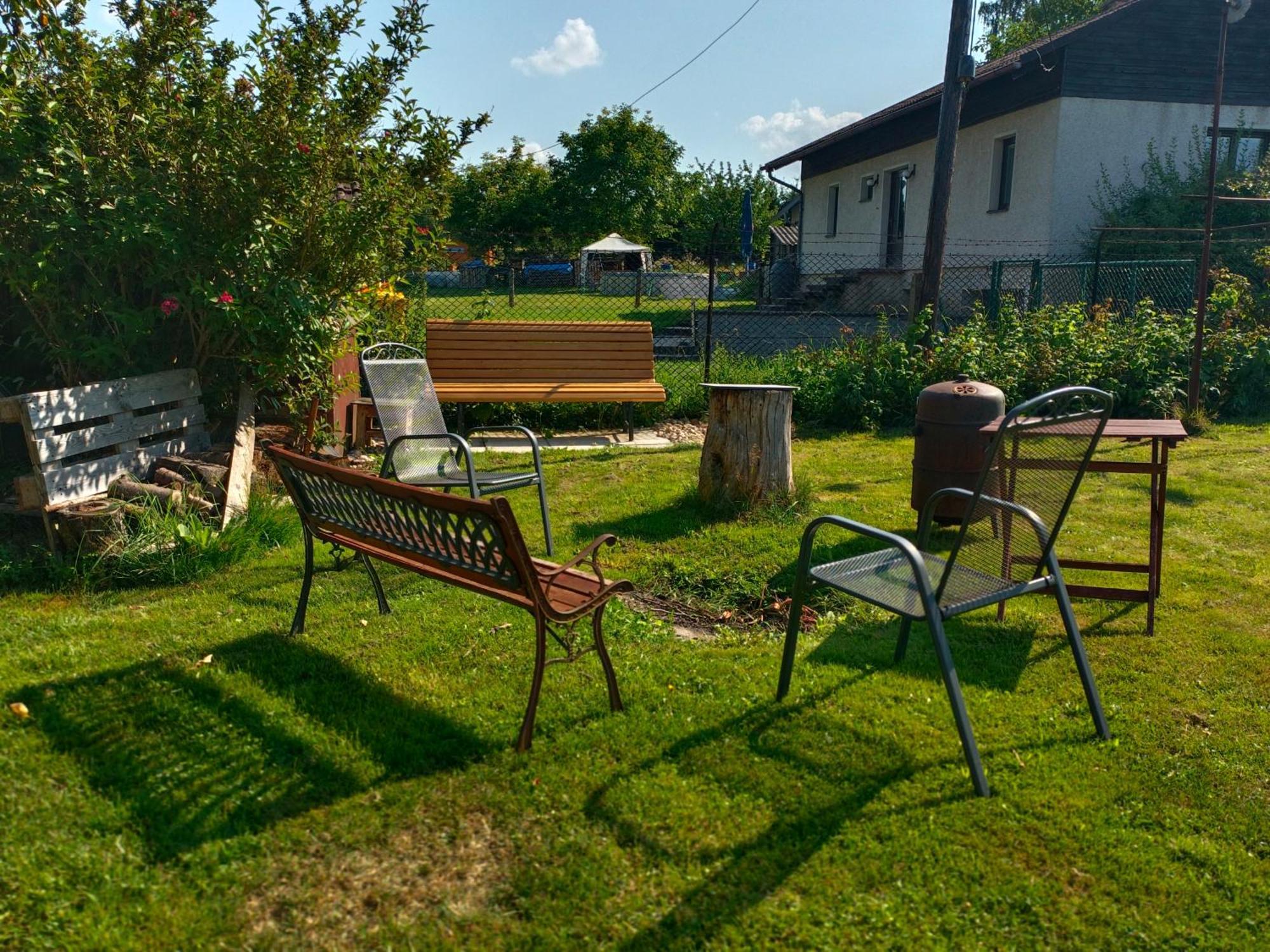Apartman Za Lesem Červený Kostelec エクステリア 写真